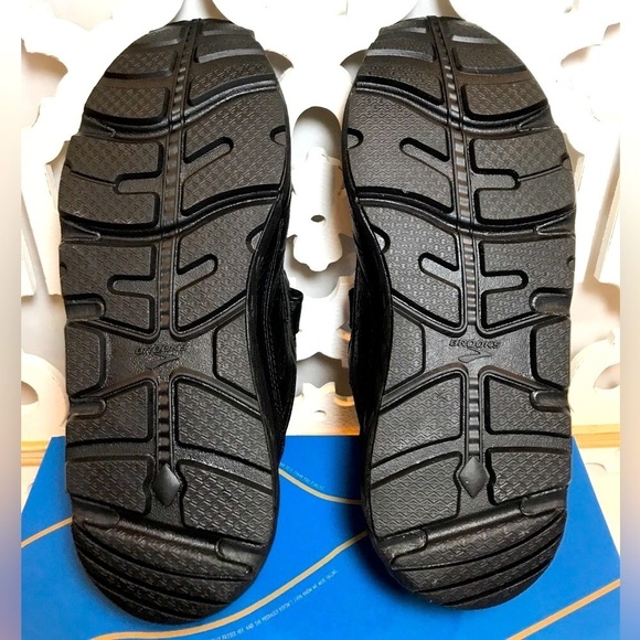 *NEW* NWB* BROOKS ADDICTION WALKER VELCRO V-STRAP, 9.5B /MED WIDTH, BLACK - Picture 9 of 11